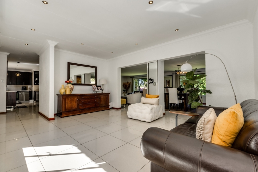 4 Bedroom Property for Sale in Douglasdale Gauteng