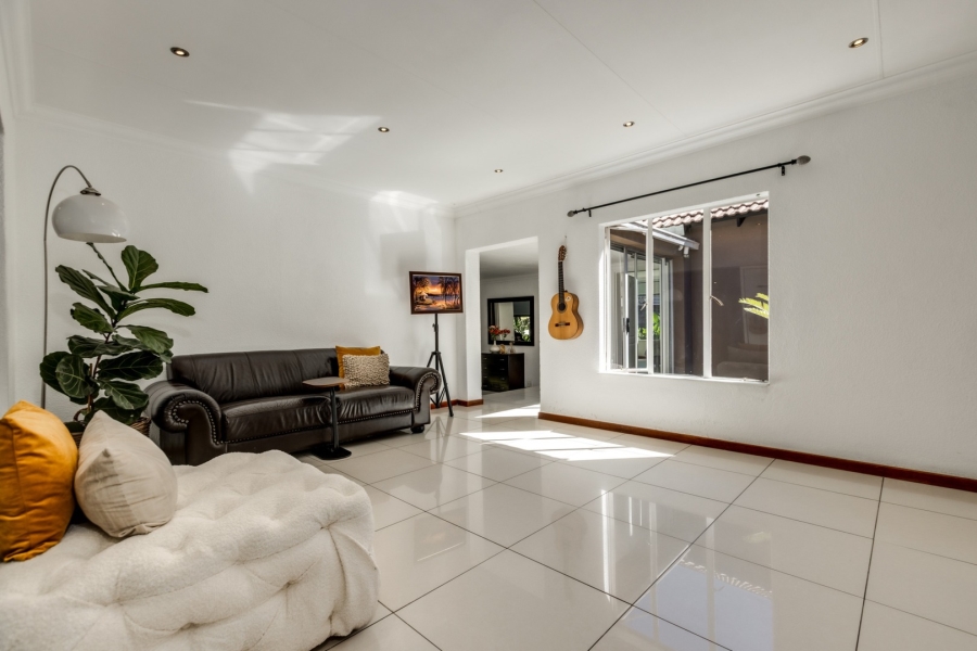 4 Bedroom Property for Sale in Douglasdale Gauteng