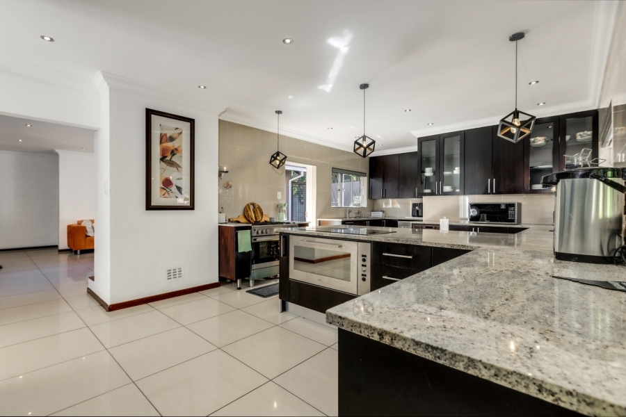 4 Bedroom Property for Sale in Douglasdale Gauteng