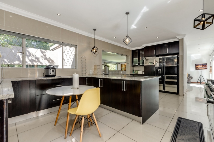 4 Bedroom Property for Sale in Douglasdale Gauteng
