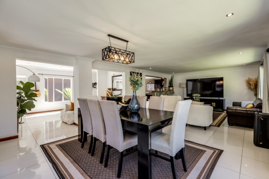 4 Bedroom Property for Sale in Douglasdale Gauteng