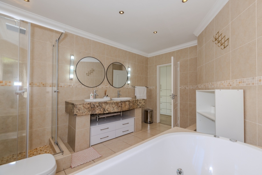 4 Bedroom Property for Sale in Douglasdale Gauteng