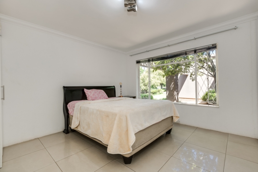 4 Bedroom Property for Sale in Douglasdale Gauteng