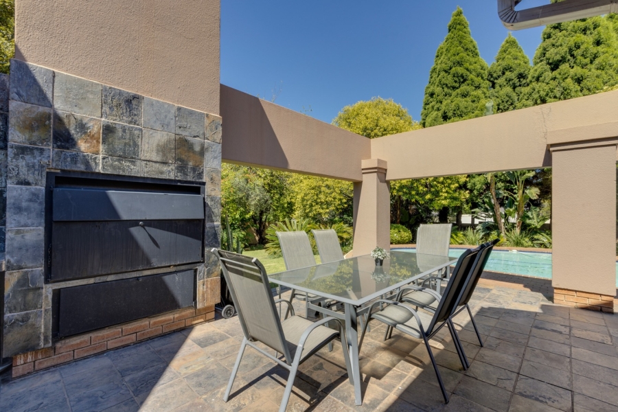 4 Bedroom Property for Sale in Douglasdale Gauteng