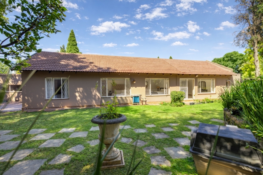 4 Bedroom Property for Sale in Douglasdale Gauteng