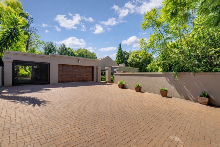 4 Bedroom Property for Sale in Douglasdale Gauteng