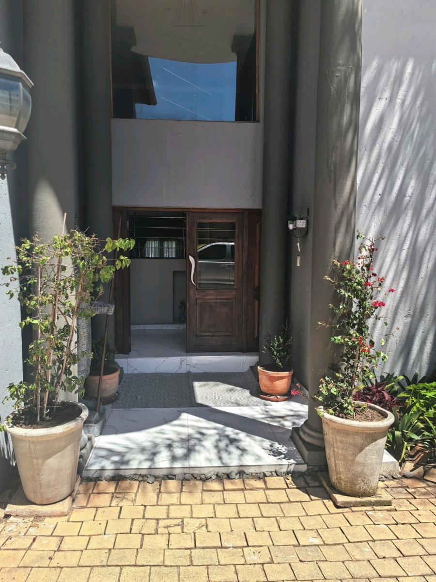 3 Bedroom Property for Sale in Sonneveld Gauteng