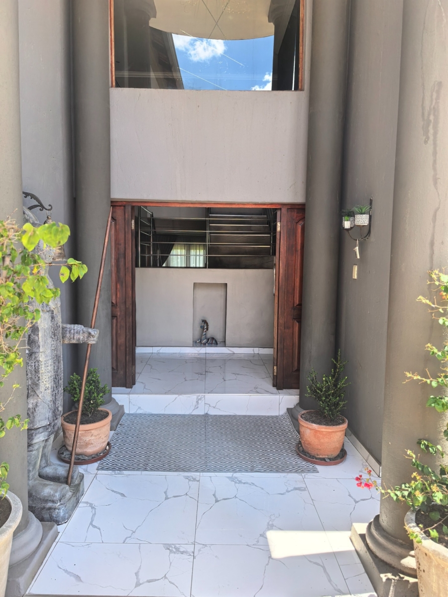 3 Bedroom Property for Sale in Sonneveld Gauteng