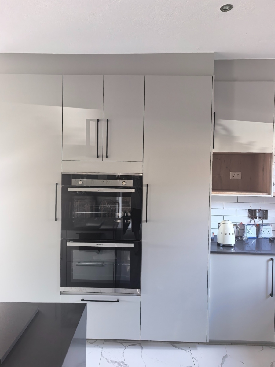 3 Bedroom Property for Sale in Sonneveld Gauteng