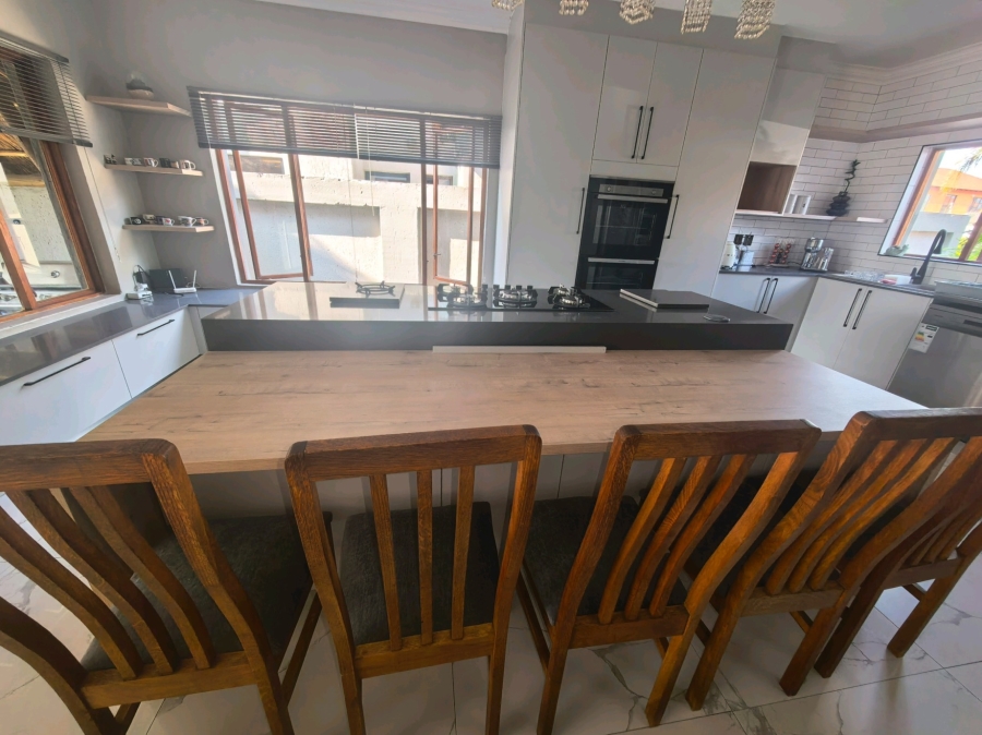 3 Bedroom Property for Sale in Sonneveld Gauteng