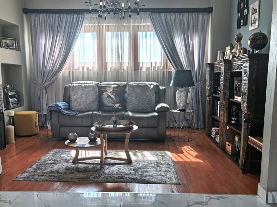 3 Bedroom Property for Sale in Sonneveld Gauteng