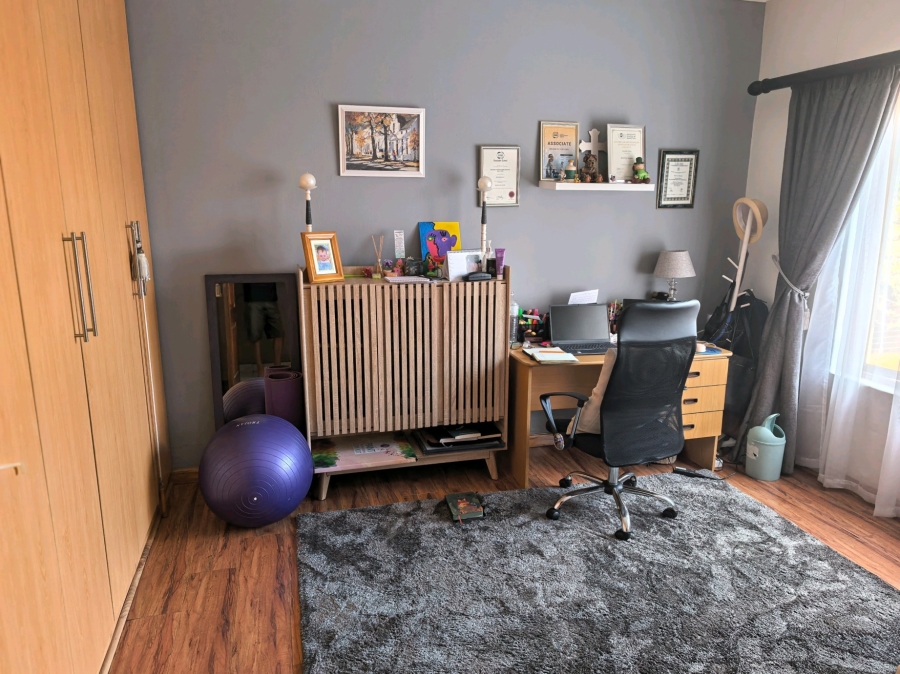 3 Bedroom Property for Sale in Sonneveld Gauteng