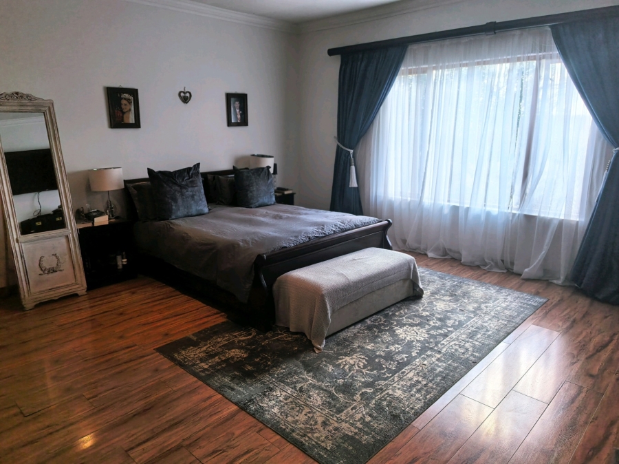 3 Bedroom Property for Sale in Sonneveld Gauteng