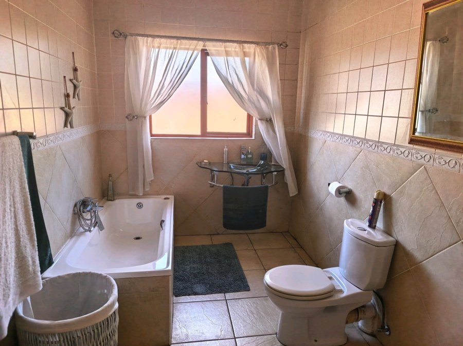 3 Bedroom Property for Sale in Sonneveld Gauteng