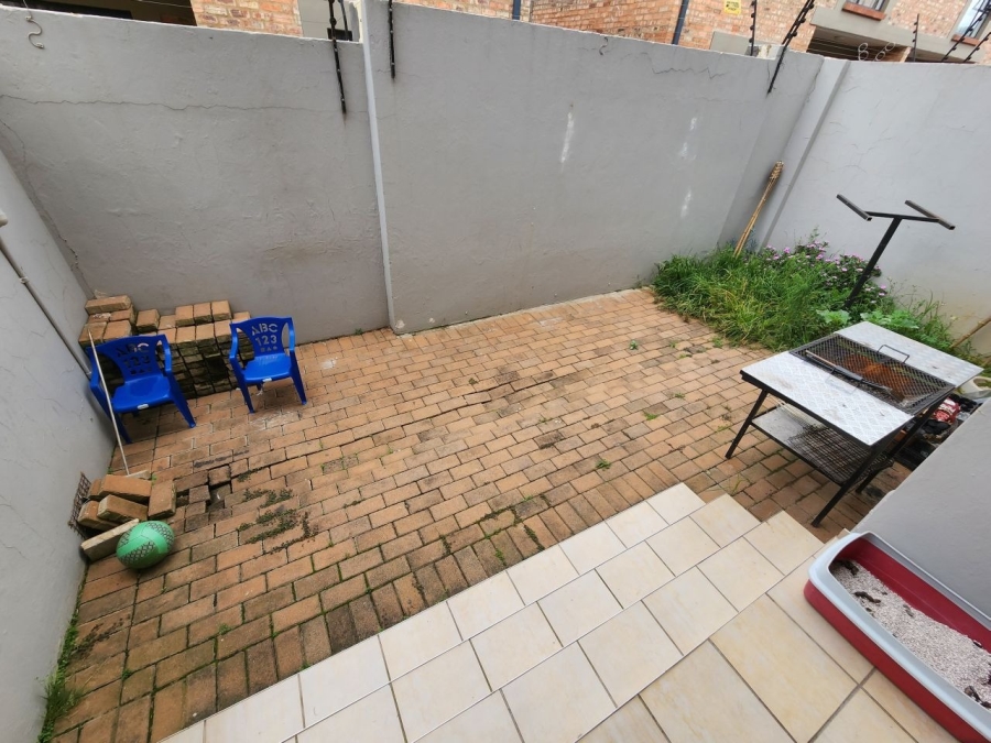 3 Bedroom Property for Sale in Ravenswood Gauteng
