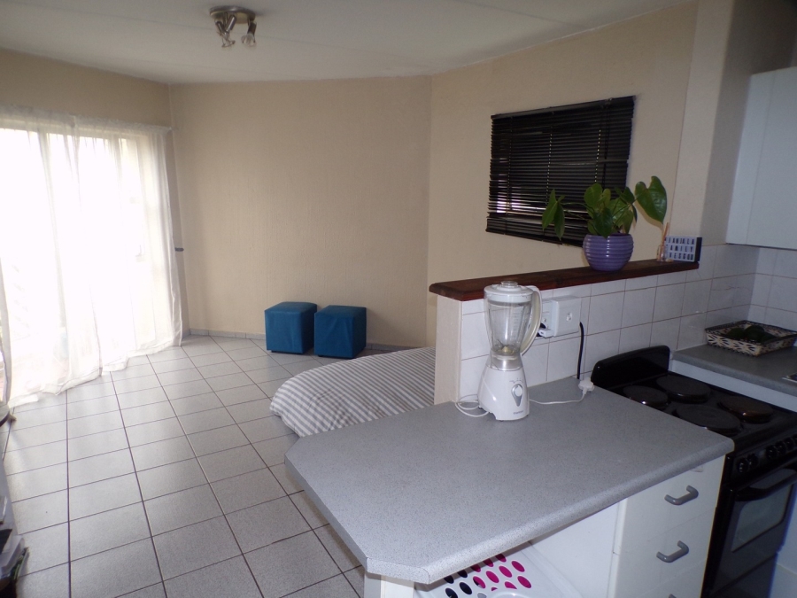 1 Bedroom Property for Sale in Bryanston Gauteng