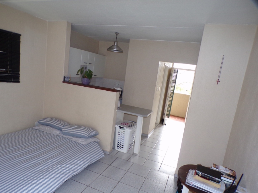 1 Bedroom Property for Sale in Bryanston Gauteng