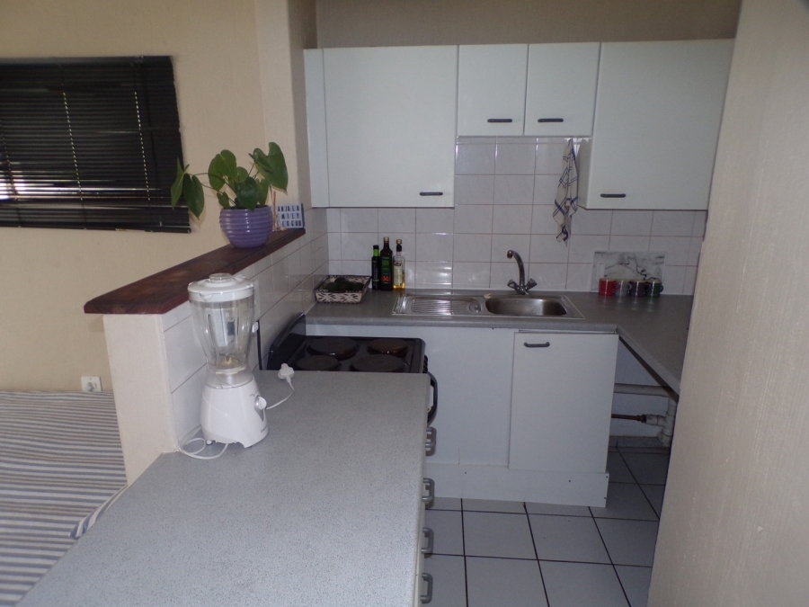 1 Bedroom Property for Sale in Bryanston Gauteng