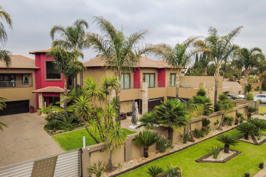 6 Bedroom Property for Sale in Sunward Park Gauteng