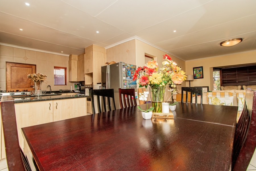 3 Bedroom Property for Sale in Greenstone Hill Gauteng