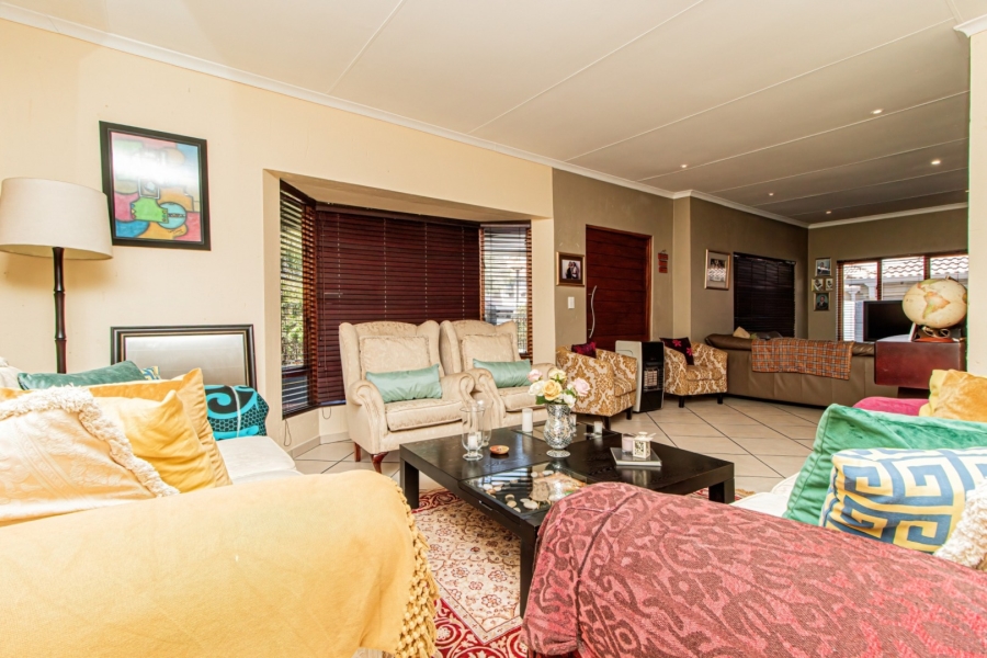 3 Bedroom Property for Sale in Greenstone Hill Gauteng