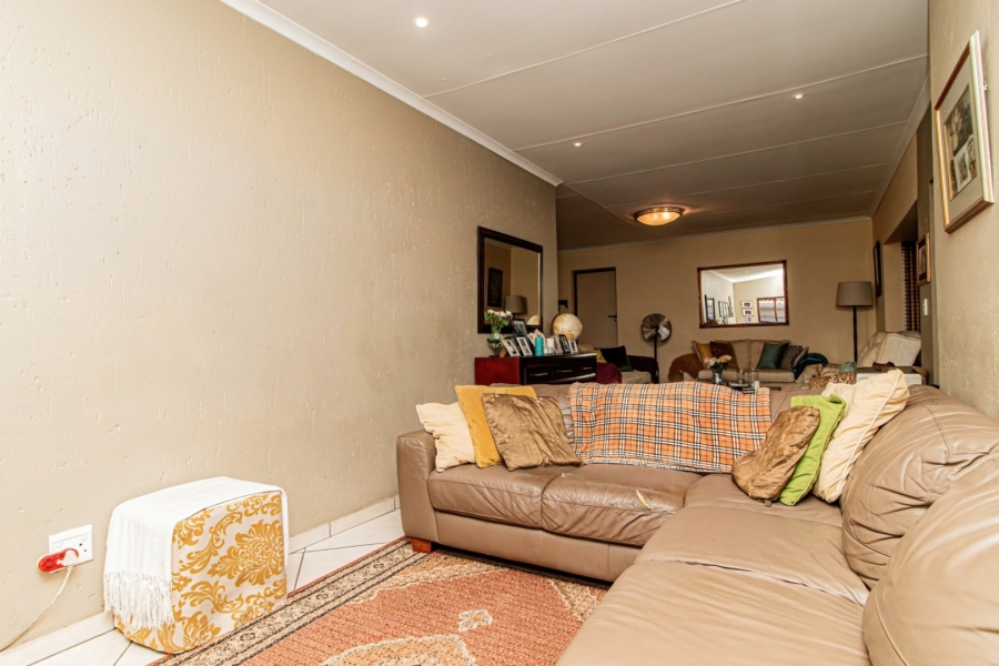 3 Bedroom Property for Sale in Greenstone Hill Gauteng