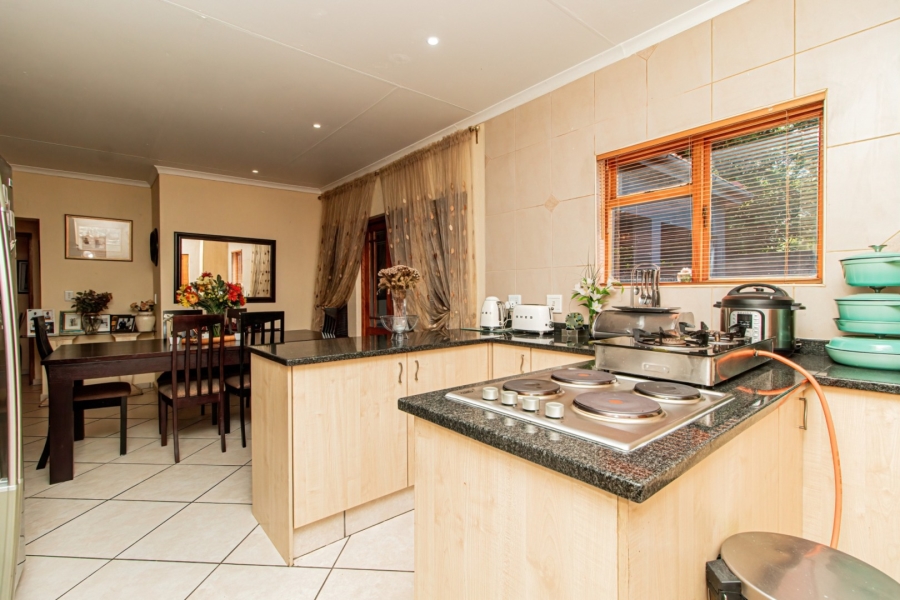 3 Bedroom Property for Sale in Greenstone Hill Gauteng