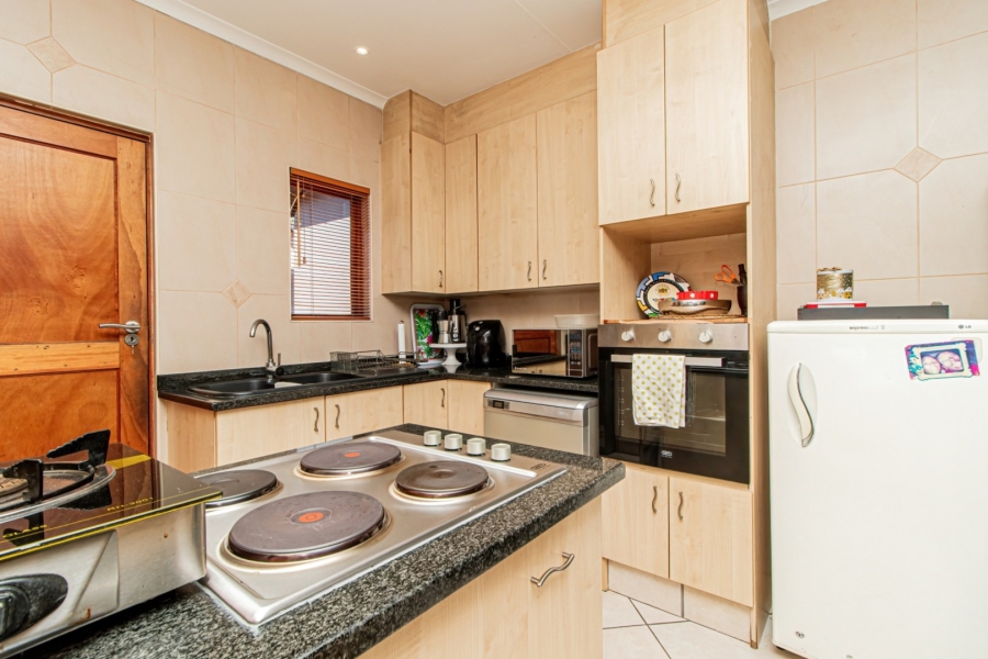 3 Bedroom Property for Sale in Greenstone Hill Gauteng