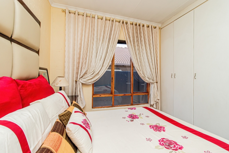 3 Bedroom Property for Sale in Greenstone Hill Gauteng