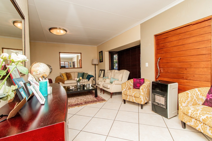 3 Bedroom Property for Sale in Greenstone Hill Gauteng