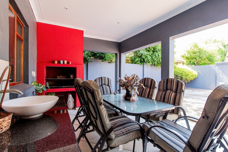 3 Bedroom Property for Sale in Greenstone Hill Gauteng