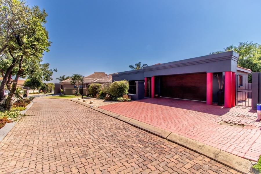 3 Bedroom Property for Sale in Greenstone Hill Gauteng