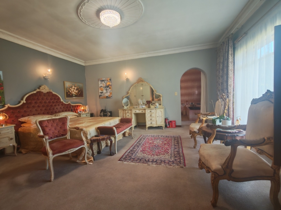 4 Bedroom Property for Sale in Raceview Gauteng