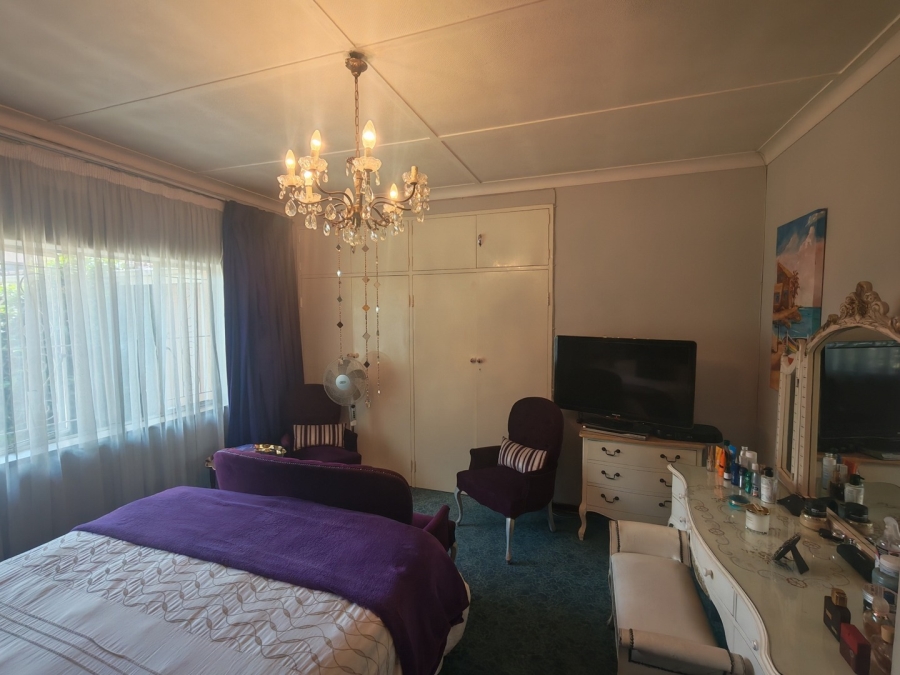 4 Bedroom Property for Sale in Raceview Gauteng