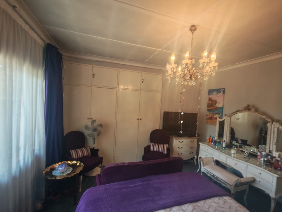 4 Bedroom Property for Sale in Raceview Gauteng