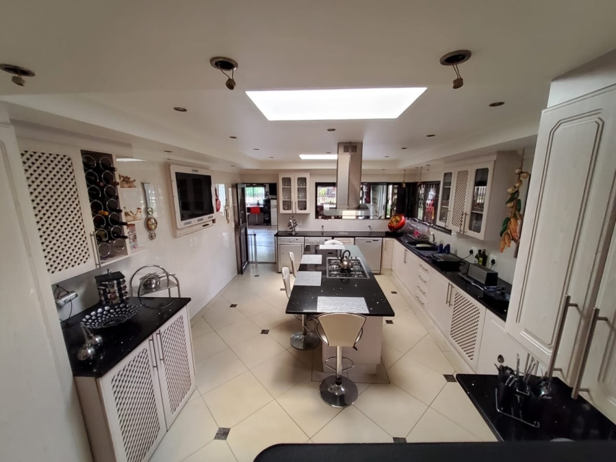 5 Bedroom Property for Sale in The Hill Gauteng