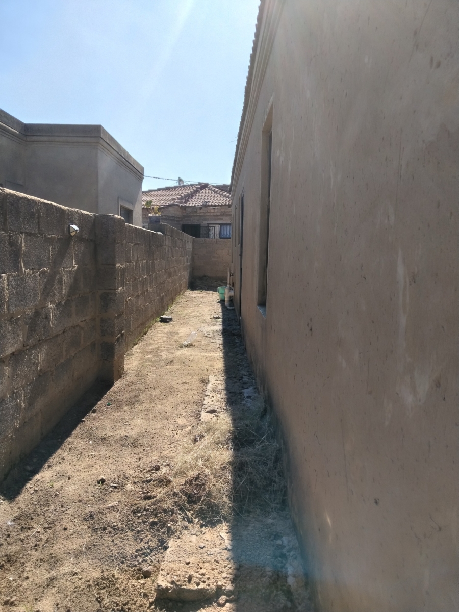 3 Bedroom Property for Sale in Lakeside Gauteng