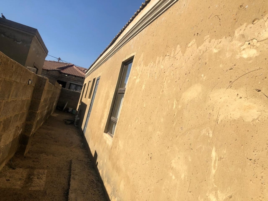 3 Bedroom Property for Sale in Lakeside Gauteng