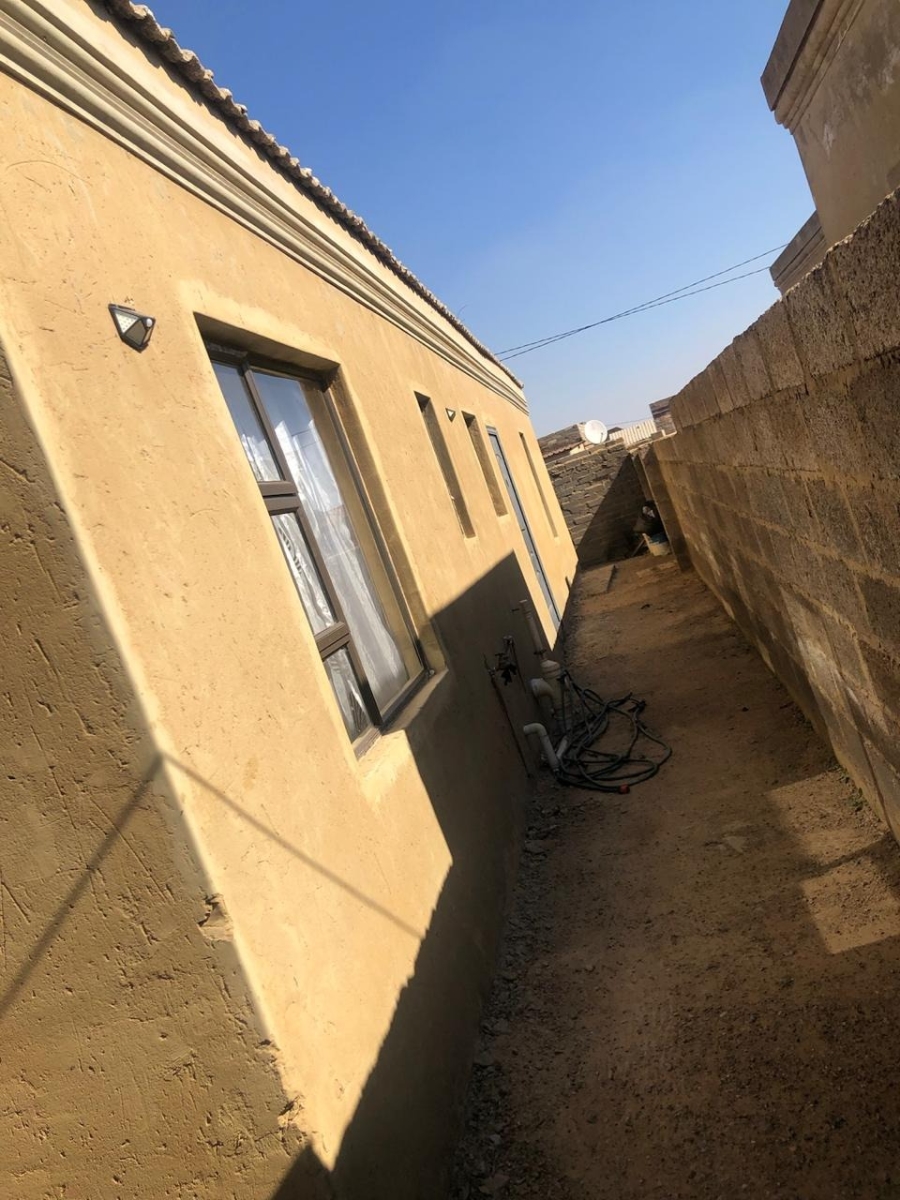 3 Bedroom Property for Sale in Lakeside Gauteng