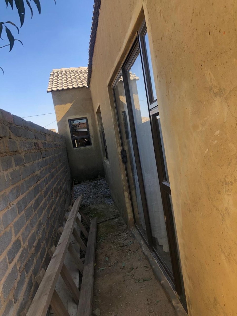 3 Bedroom Property for Sale in Lakeside Gauteng