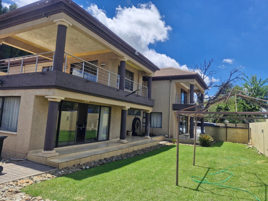 6 Bedroom Property for Sale in Edleen Gauteng