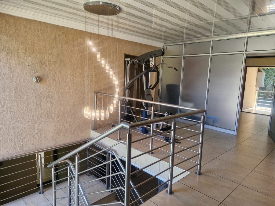 6 Bedroom Property for Sale in Edleen Gauteng