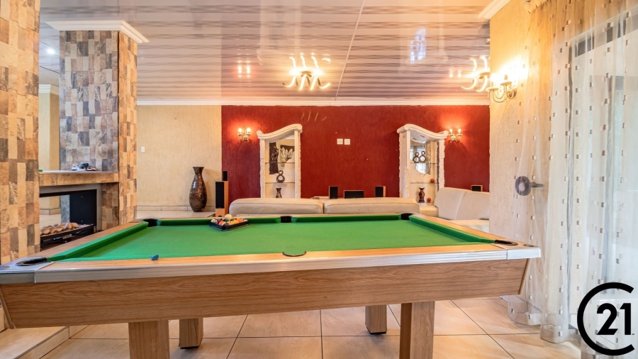 6 Bedroom Property for Sale in Edleen Gauteng
