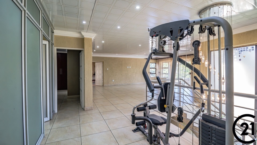 6 Bedroom Property for Sale in Edleen Gauteng