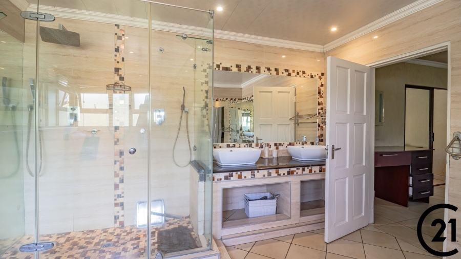 6 Bedroom Property for Sale in Edleen Gauteng