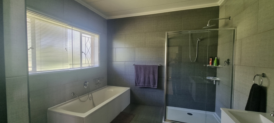 4 Bedroom Property for Sale in Althea Gauteng