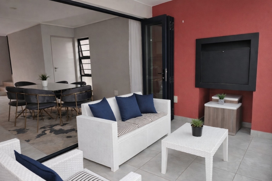 3 Bedroom Property for Sale in Rooihuiskraal North Gauteng