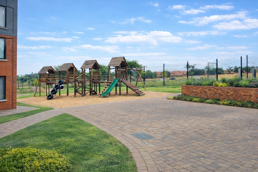 3 Bedroom Property for Sale in Rooihuiskraal North Gauteng