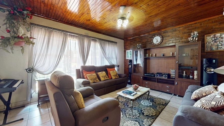 4 Bedroom Property for Sale in Parkrand Gauteng