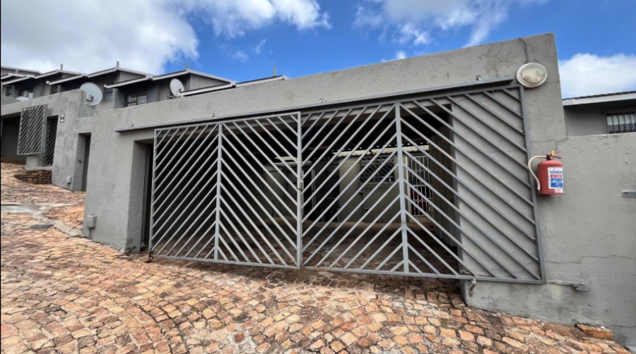 3 Bedroom Property for Sale in Ridgeway Gauteng